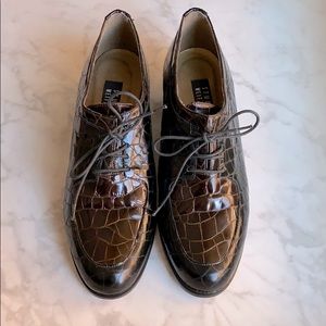 Stuart Weizmann Patent Leather Brown Croc Oxfords